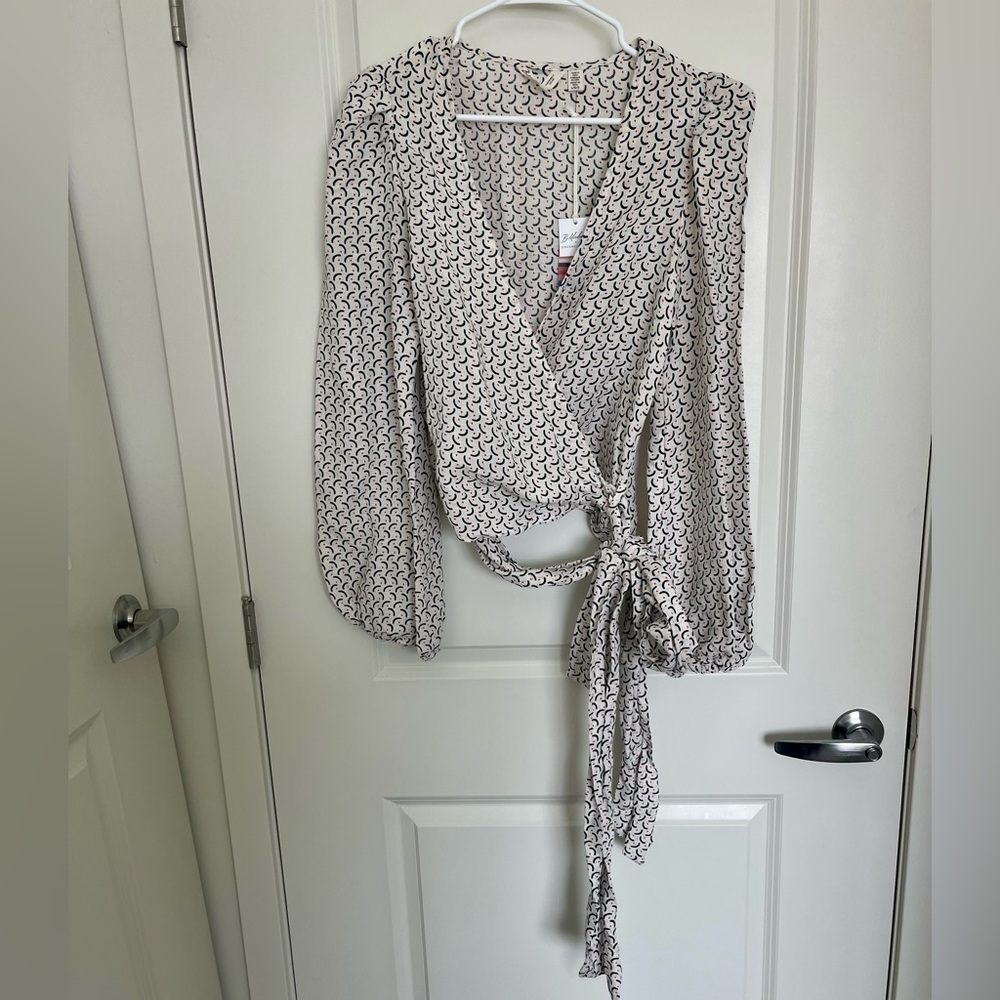 Billabong wrap top
